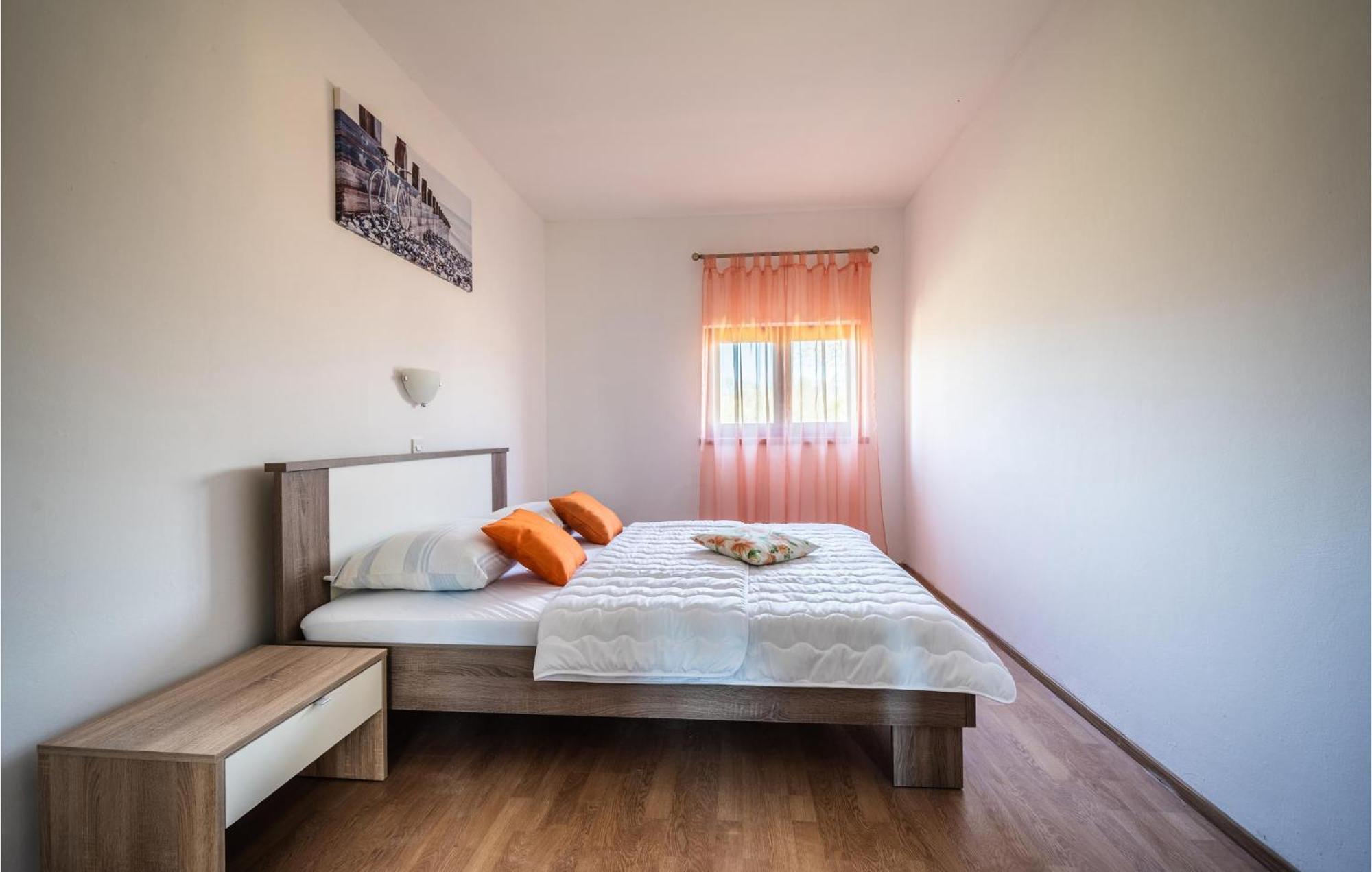 Beautiful Apartment In Krnica With Kitchen מראה חיצוני תמונה