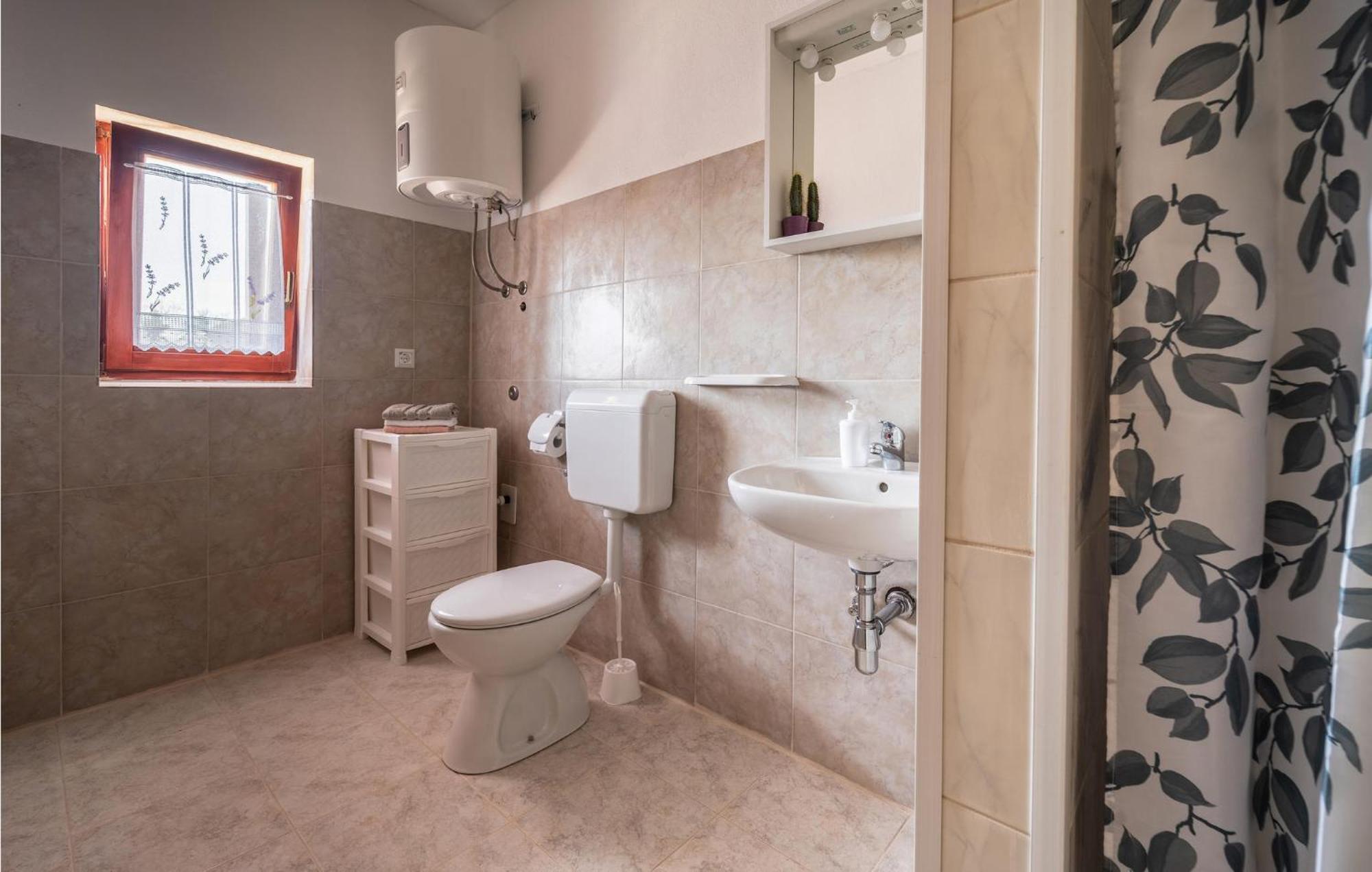 Beautiful Apartment In Krnica With Kitchen מראה חיצוני תמונה